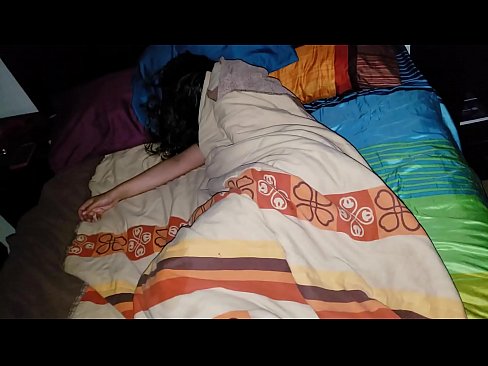❤️ सौतेनी आमा सुतेको बेला आफ्नी जवान सौतेनी आमालाई पिट्दै। ne.hentai-for.ru मा ❌